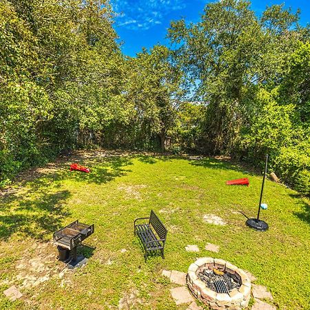 Gorgeous Centrally Located Ocean View 2 King, Huge Private Yard & Deck, Firepit, Bbq, & Game Tables Myrtle Beach Exterior foto